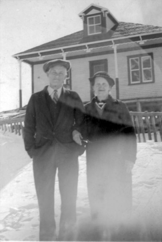 476: Thomas Norman and his wife Jane Traverse. (circa early 1940s) [courtesy of Della (Norman) O'Leary]  - Thomas son of Michael Norman &amp;amp; Mary Anne Mulrooney